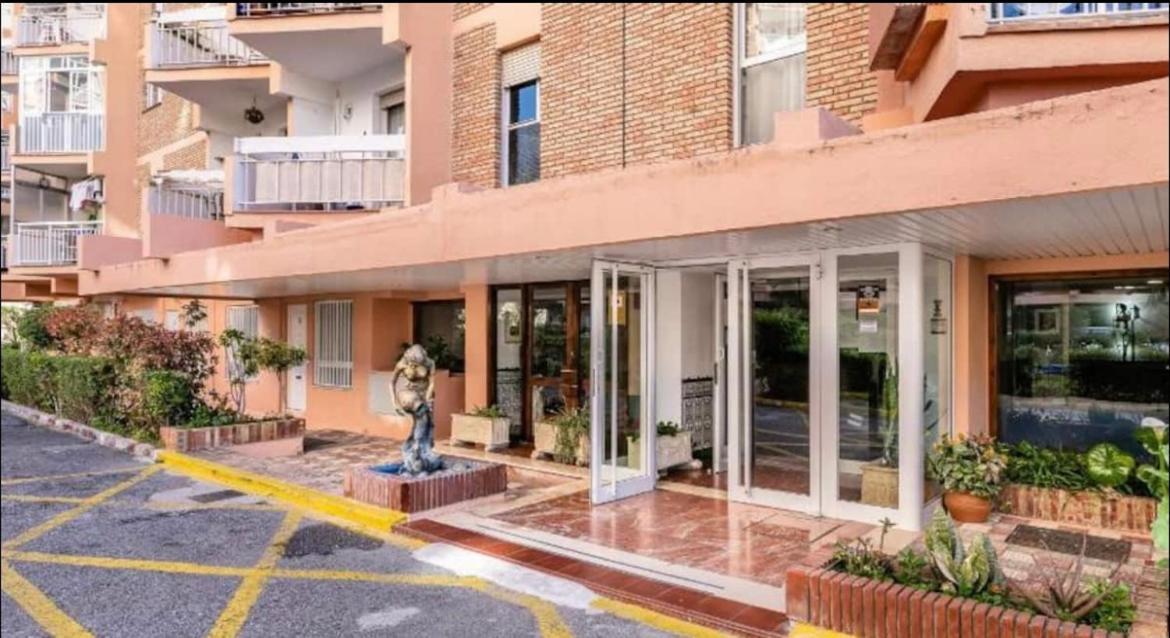 Piso centrico en calle Luis Vives 1, Benalmádena Exterior foto